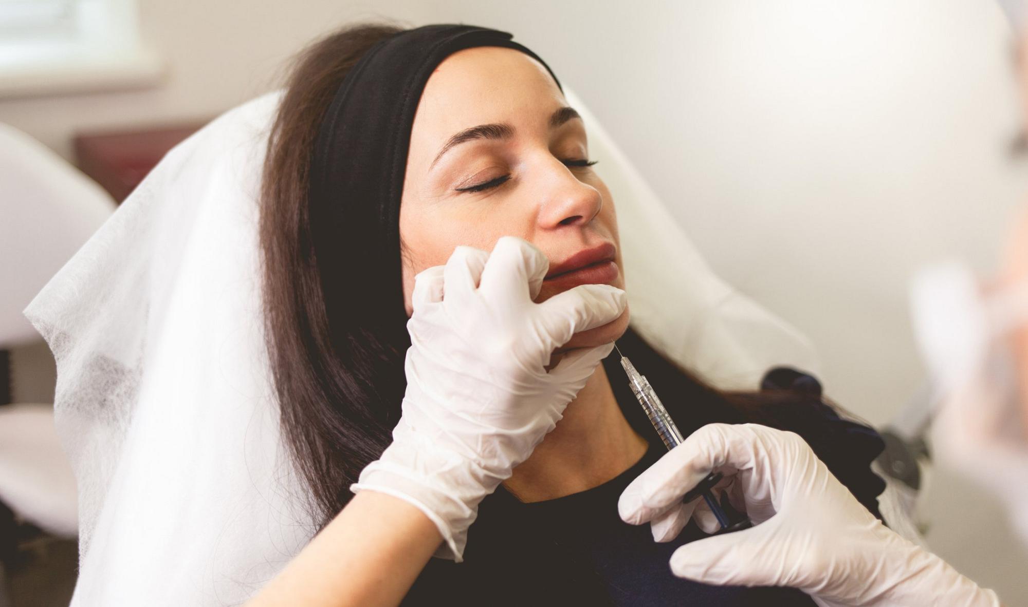 Neurotoxins III Course patient model receiving an injection in the brow